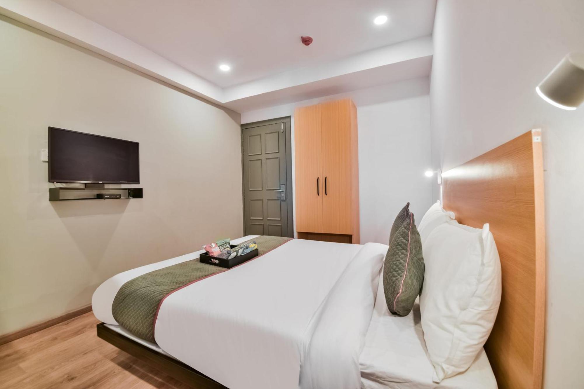 Townhouse Hiren Magri Hotel