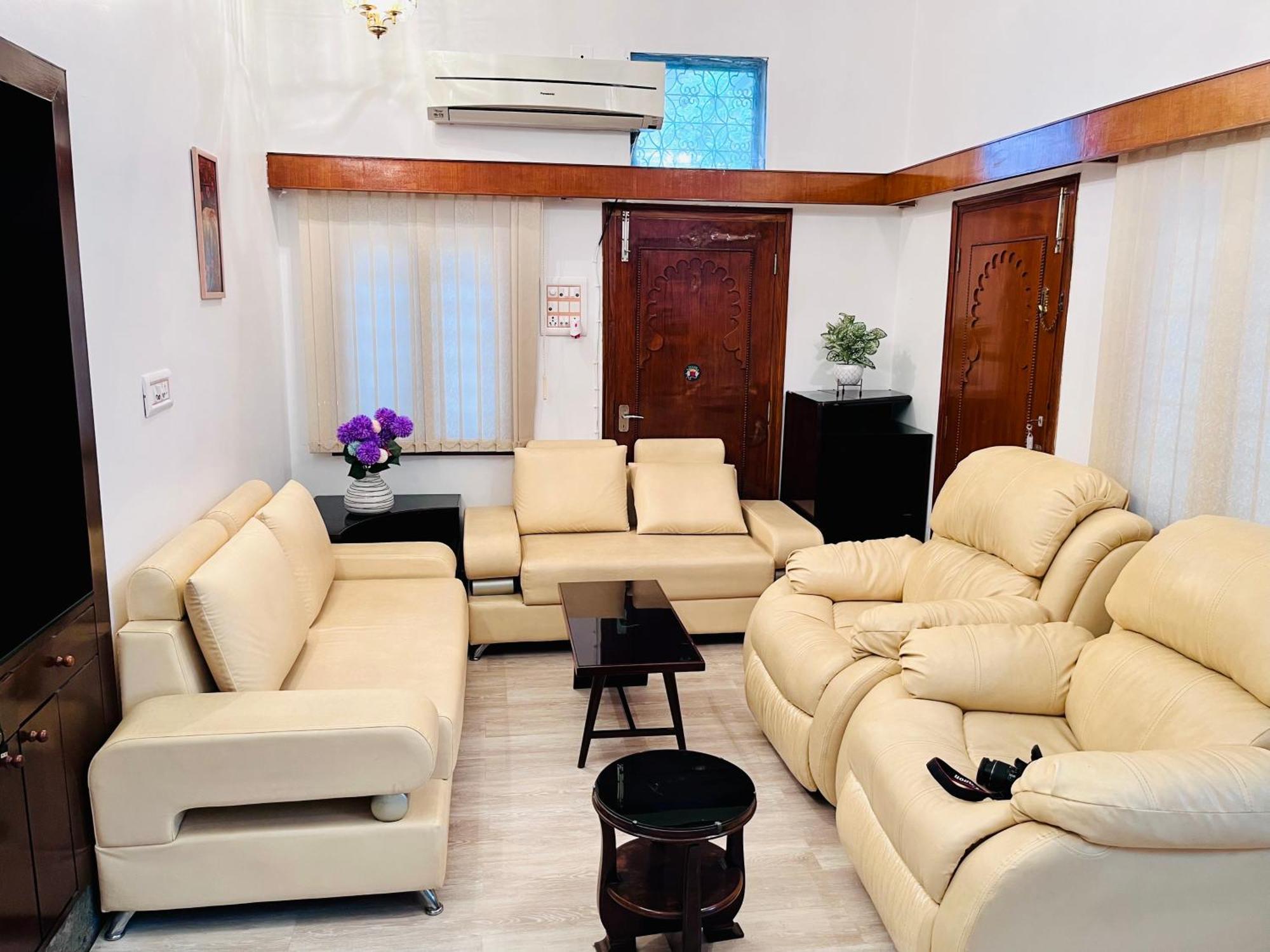 Aha Luxury