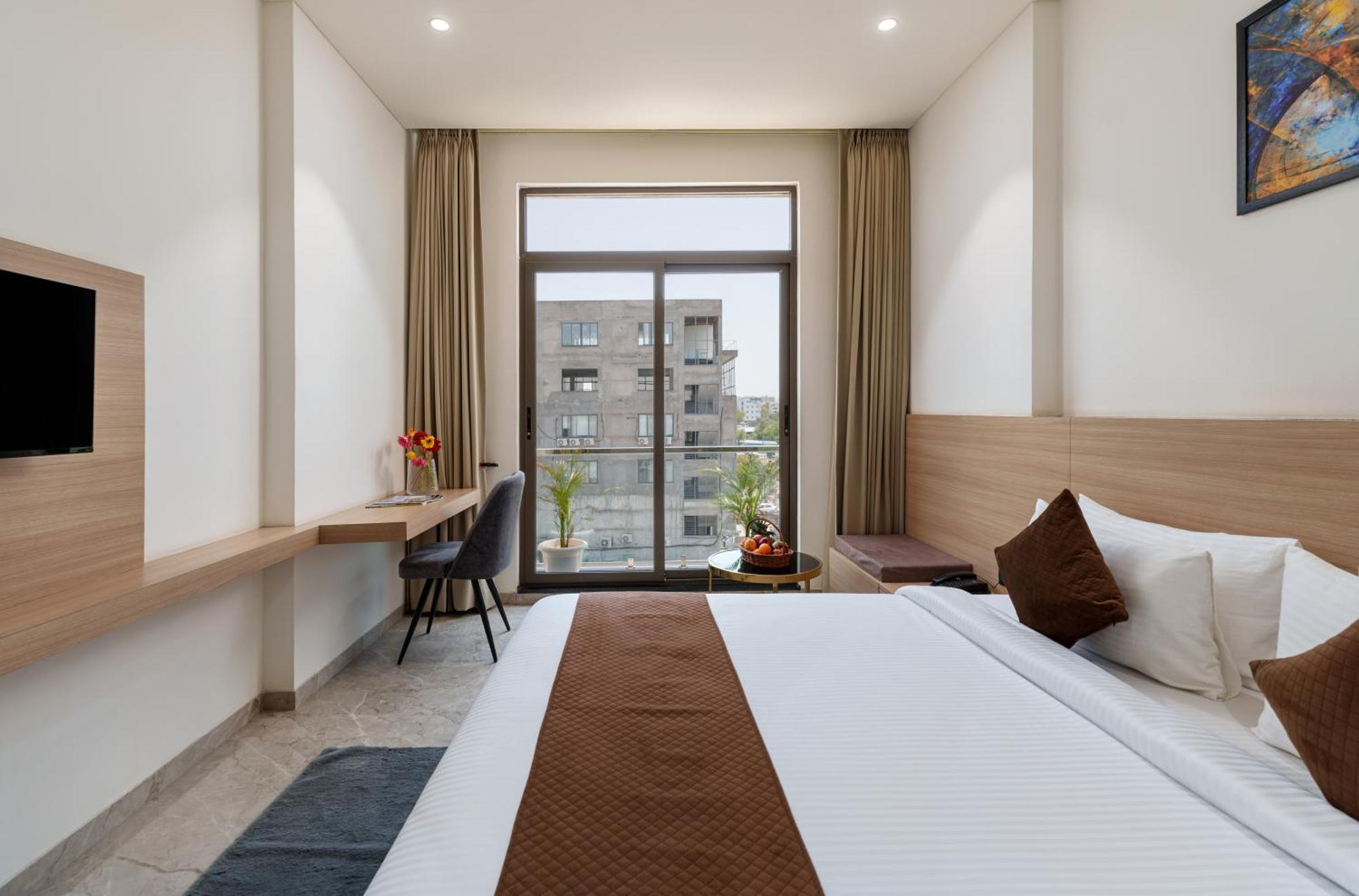 Hotel 7 Rays Udaipur