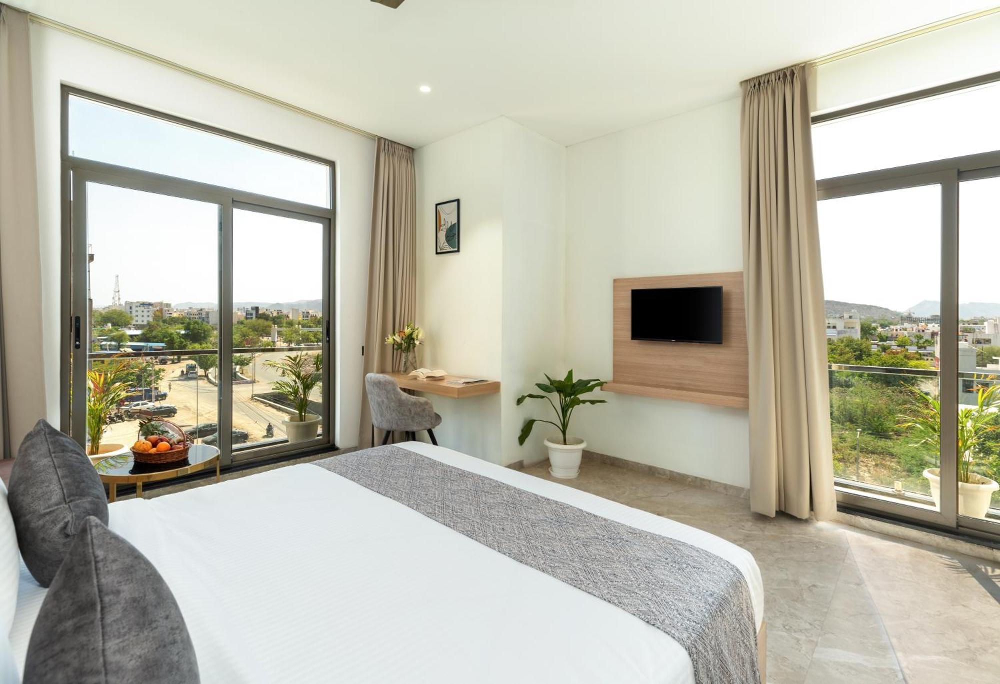 Hotel 7 Rays