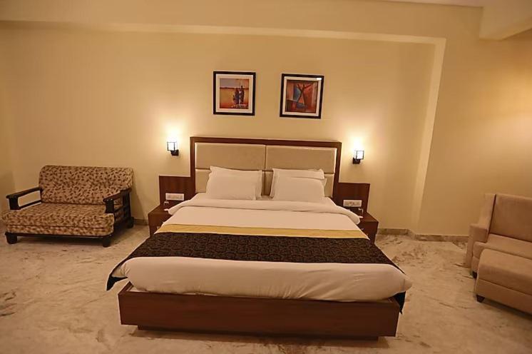 Hotel Regenta Mewargarh, Near Biological Park 4*