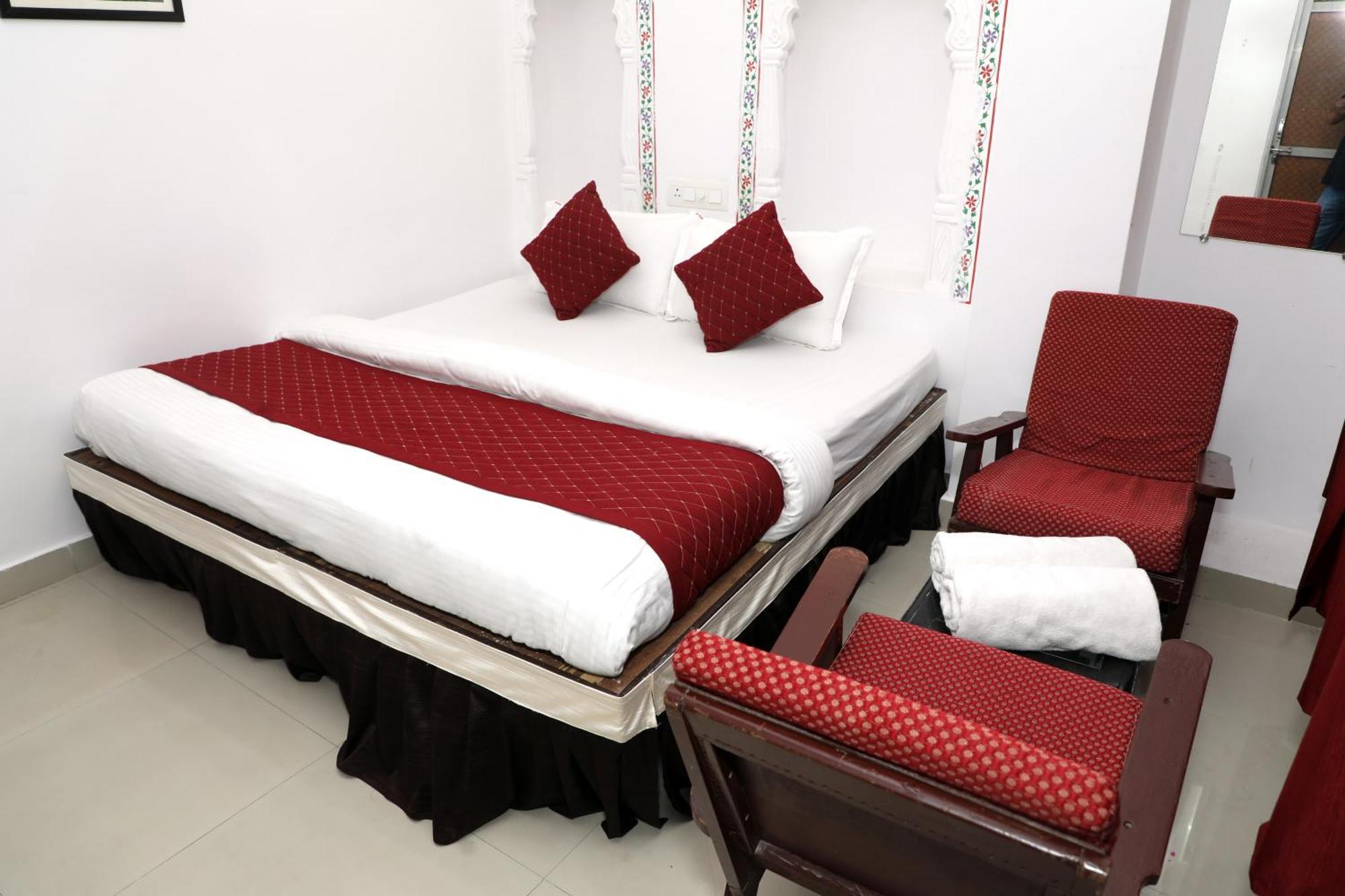 The Mama - And Udaipur
