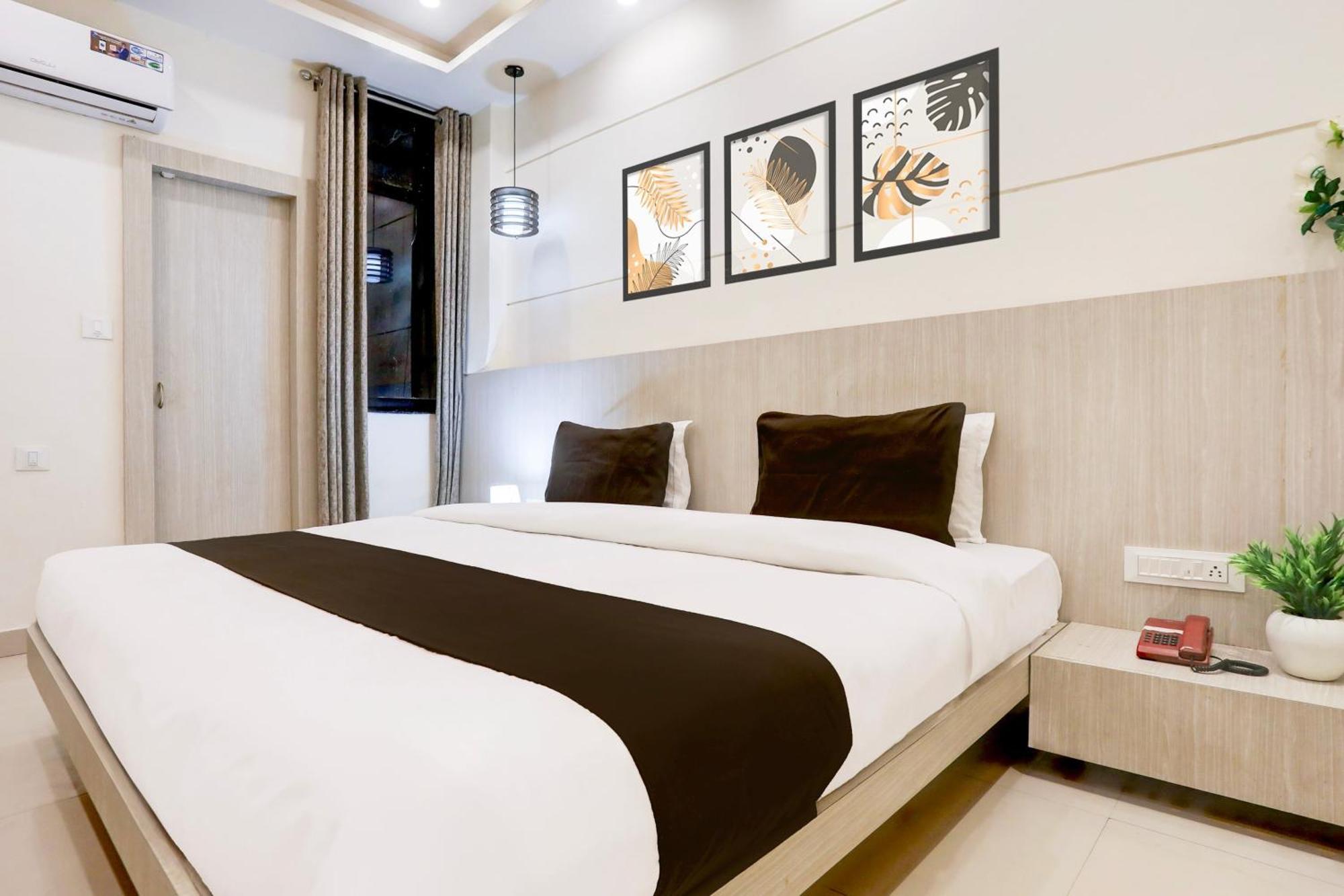 Super Collection O Rampura Near Sajjan Garh Fort Formerly Blue Mountain Hotel 3*