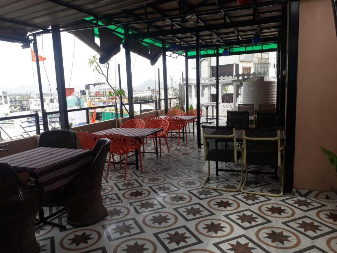Bed & Breakfast Jag Niwas & Pure Veg Restaurant
