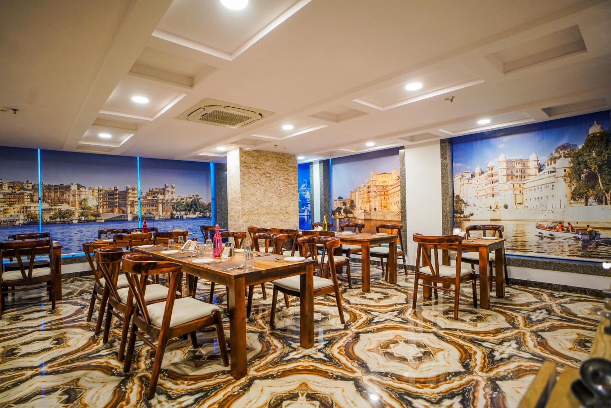 Hotel Pax Grand Blue 3 Min Walk From Railway Station Udaipur