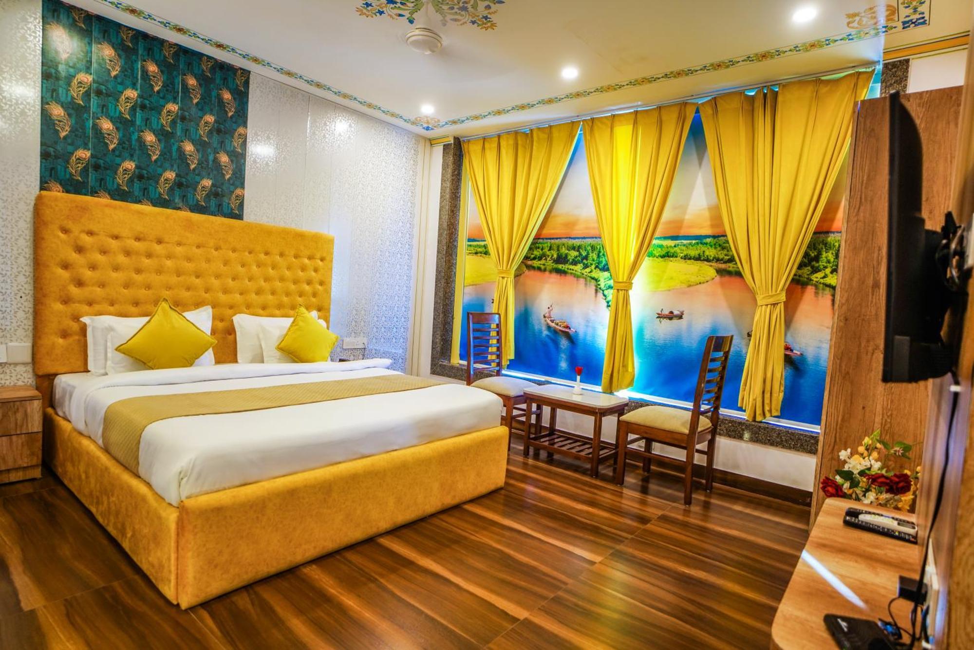 Hotel Pax Grand Blue 3 Min Walk From Railway Station