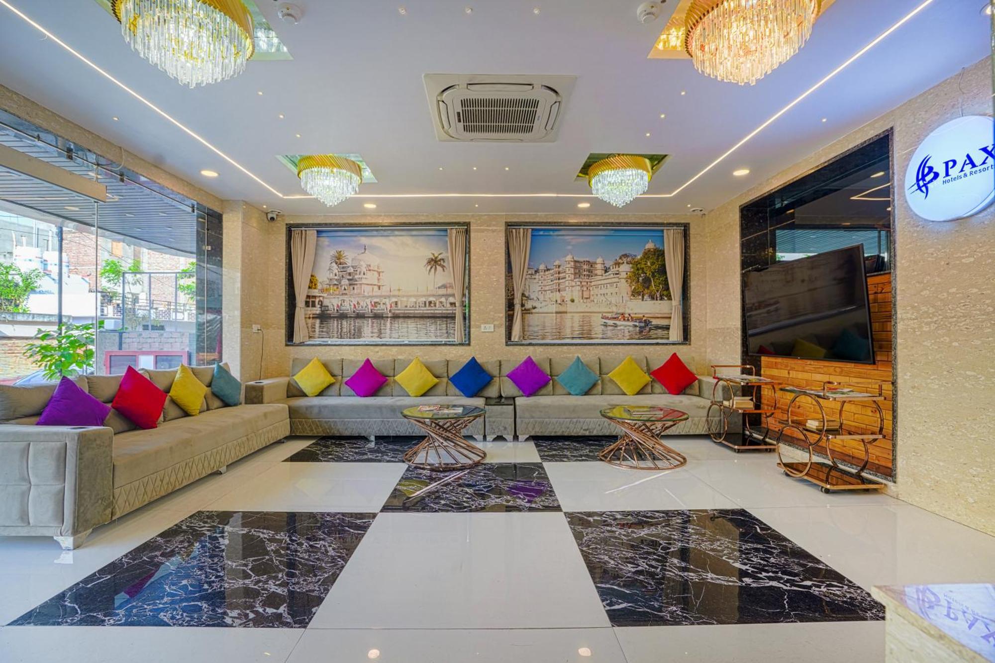 Hotel Pax Grand Blue 3 Min Walk From Railway Station Udaipur