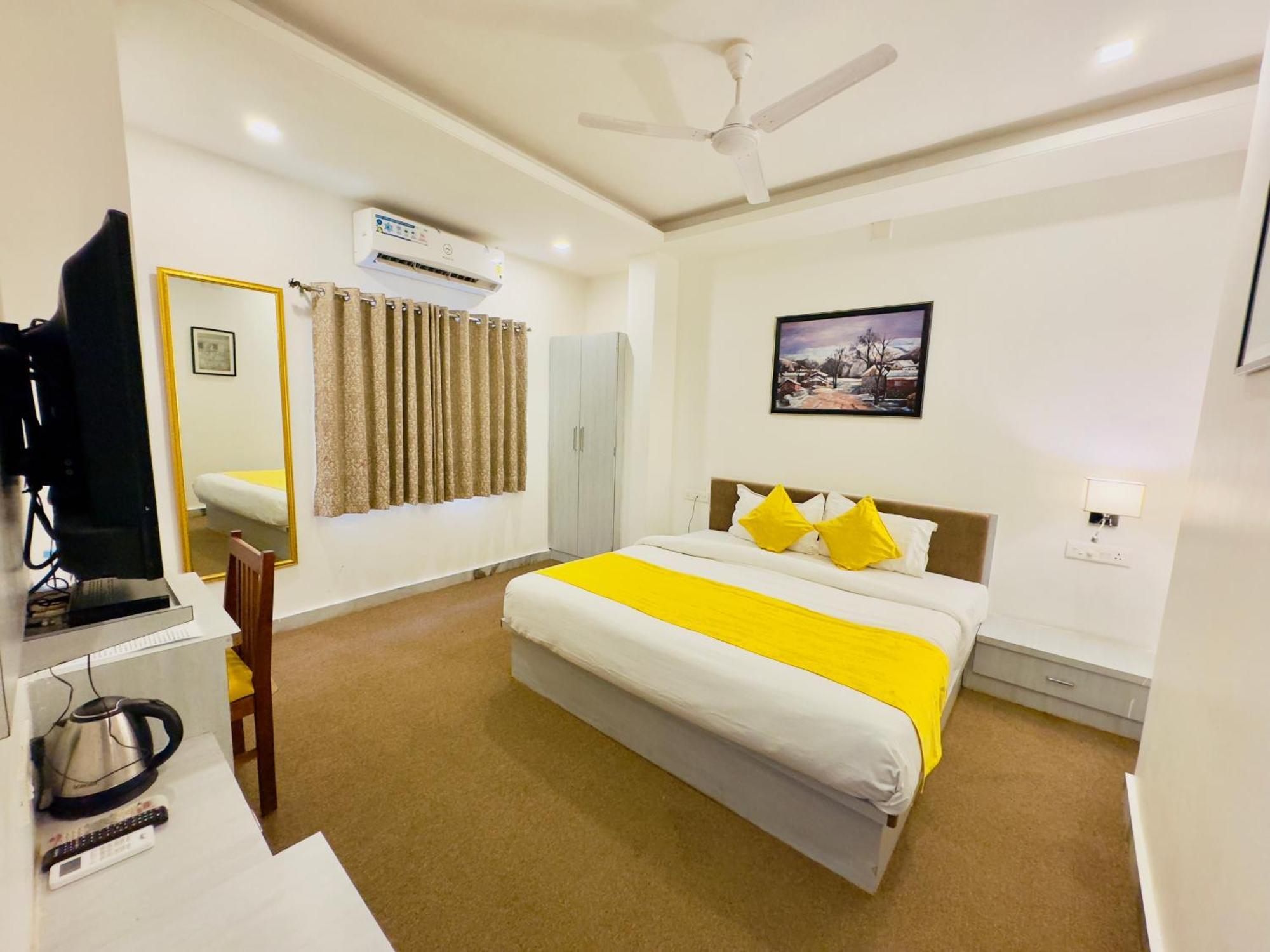 Hotel Jaydurg A Retreat - A Lakeside - Lakeview Rooftop Cafe - Swimming Pool 4*
