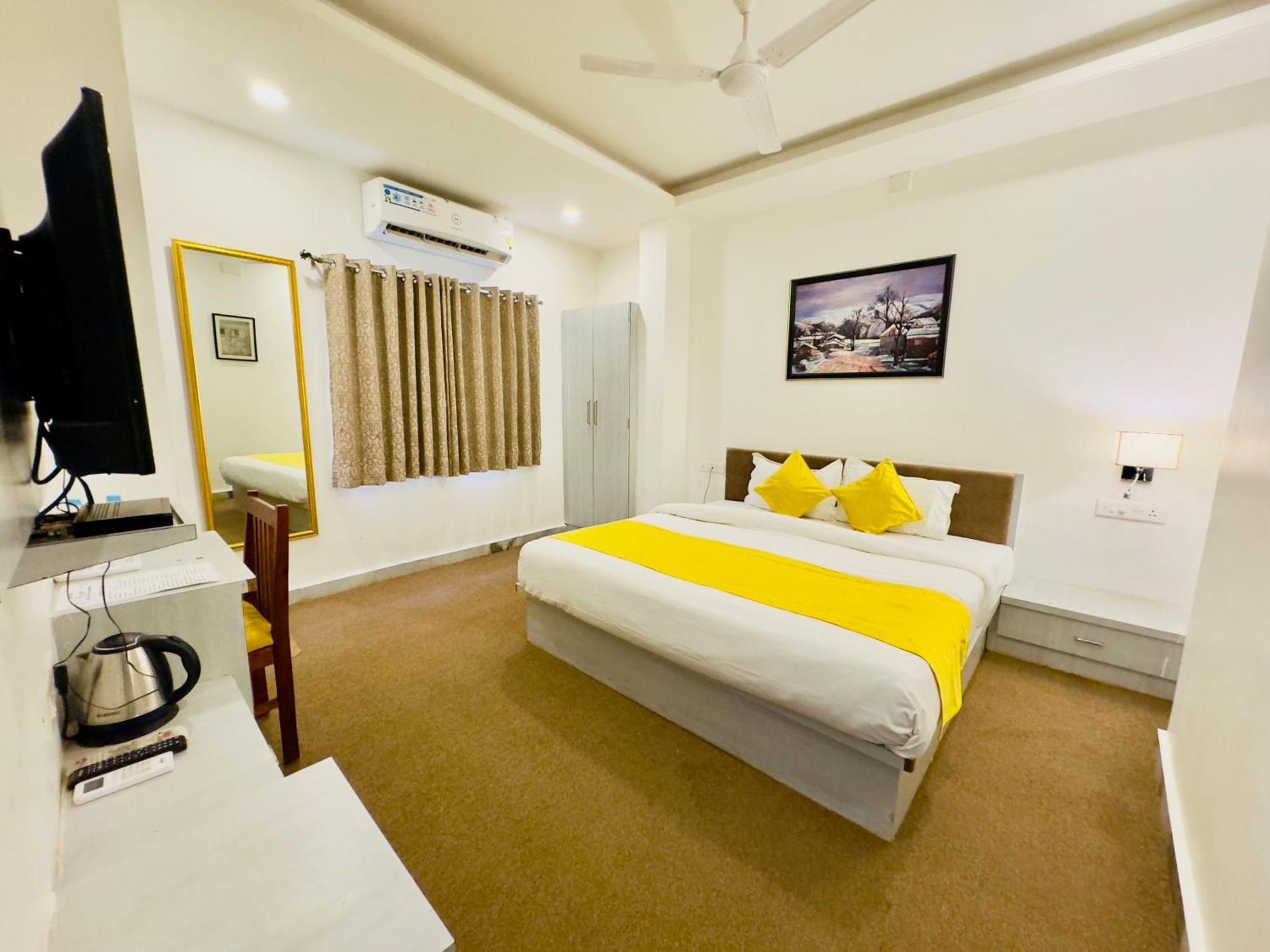 Hotel Jaydurg A Retreat - A Lakeside - Lakeview Rooftop Cafe - Swimming Pool Udaipur