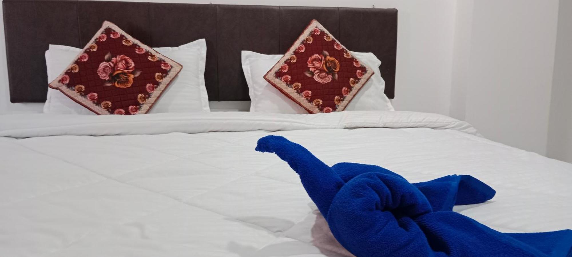 Aaradhya Hotel 4*