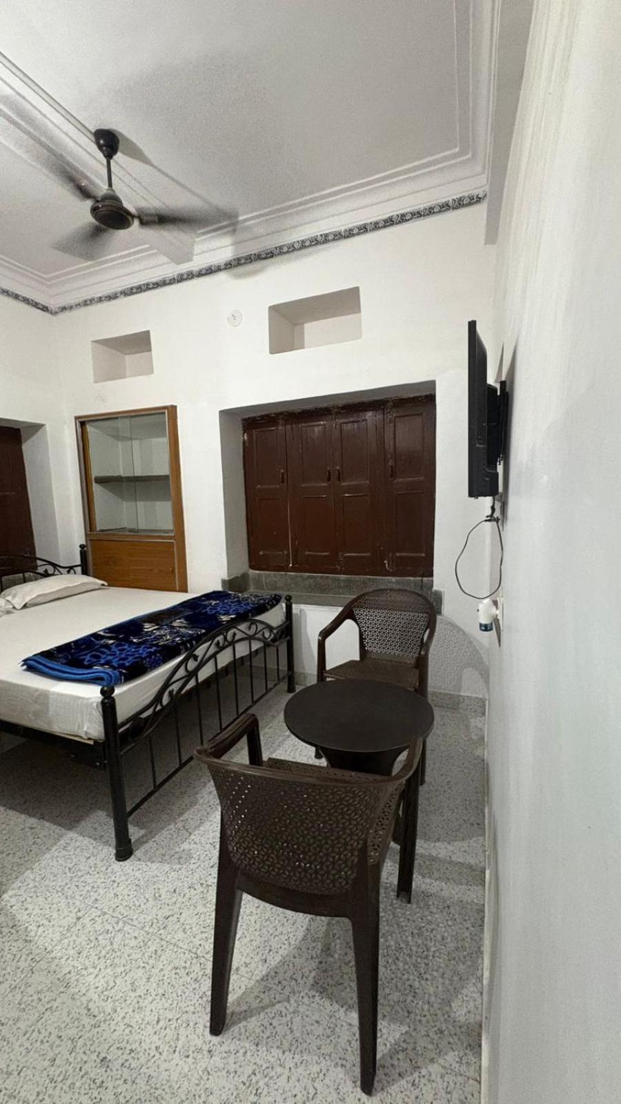 Multiple Stories, Hostel Udaipur
