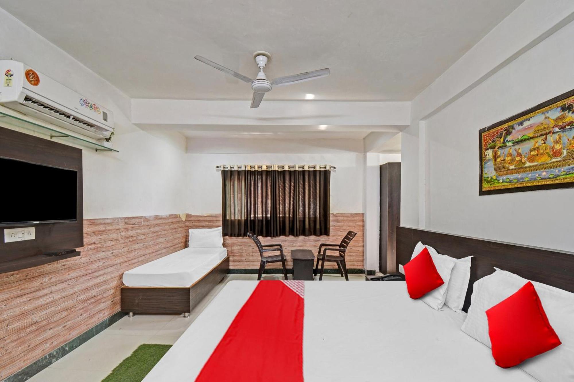 O Kk Palace Hotel Udaipur