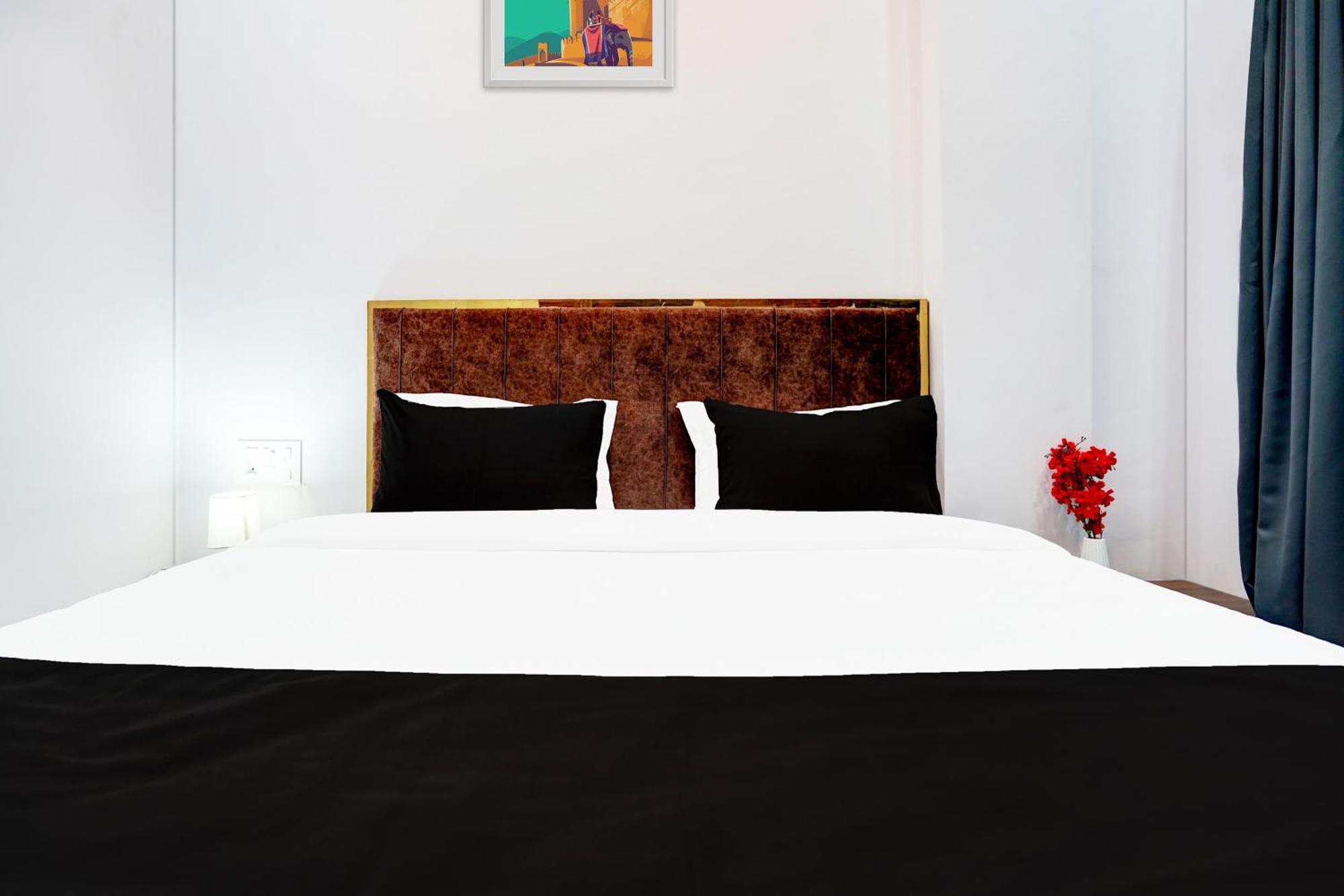 O Raj Gharana Hotel 3*