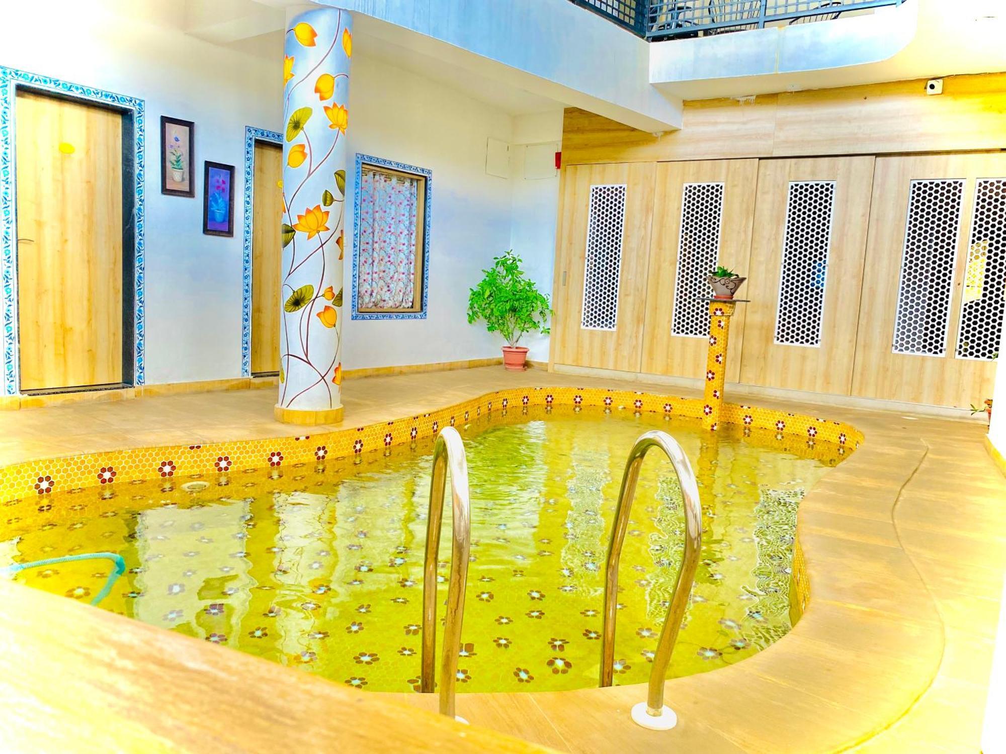 Jaydurg A Retreat - A Lakeside - Lakeview Rooftop Cafe - Swimming Pool Udaipur