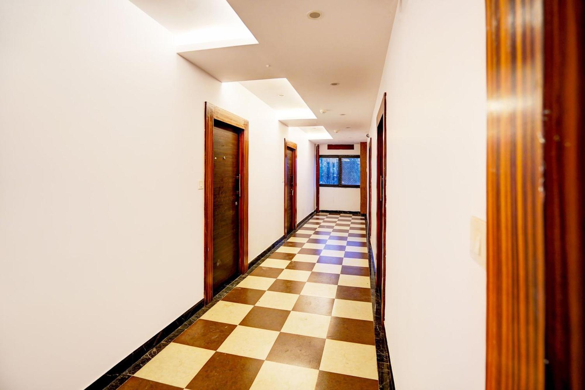 O Raj Gharana Hotel 3*