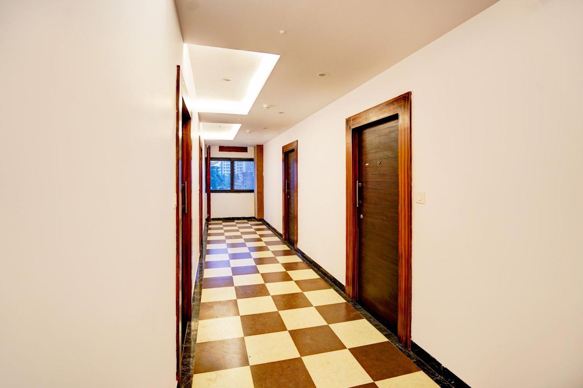 O Raj Gharana Hotel 3*