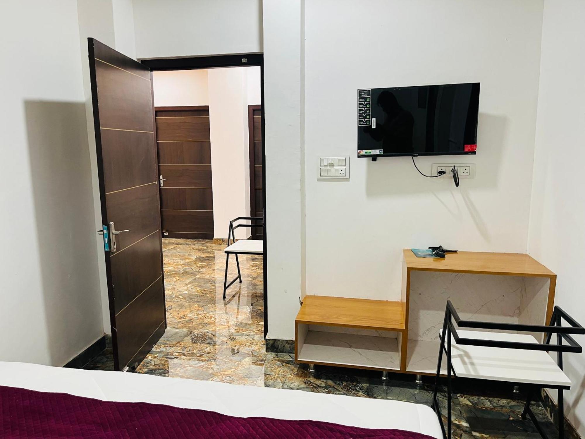 Hotel Suriya 3*