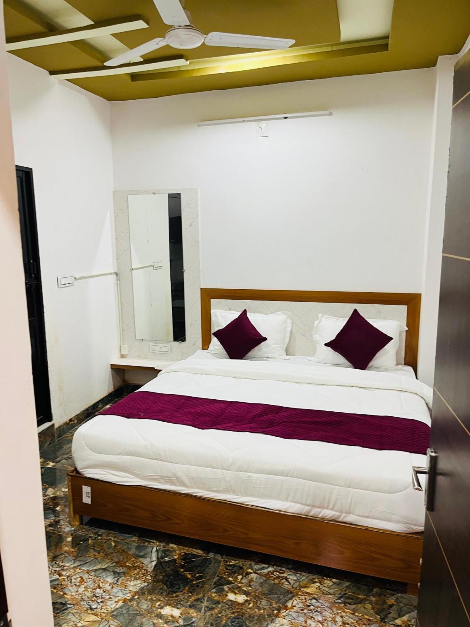 Hotel Suriya 3*