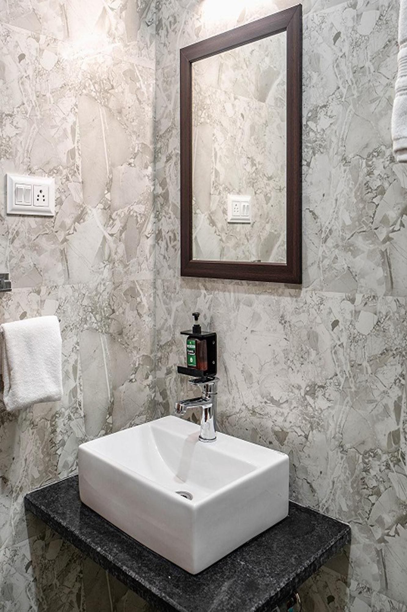 U Connect Near Rto Office, 3*