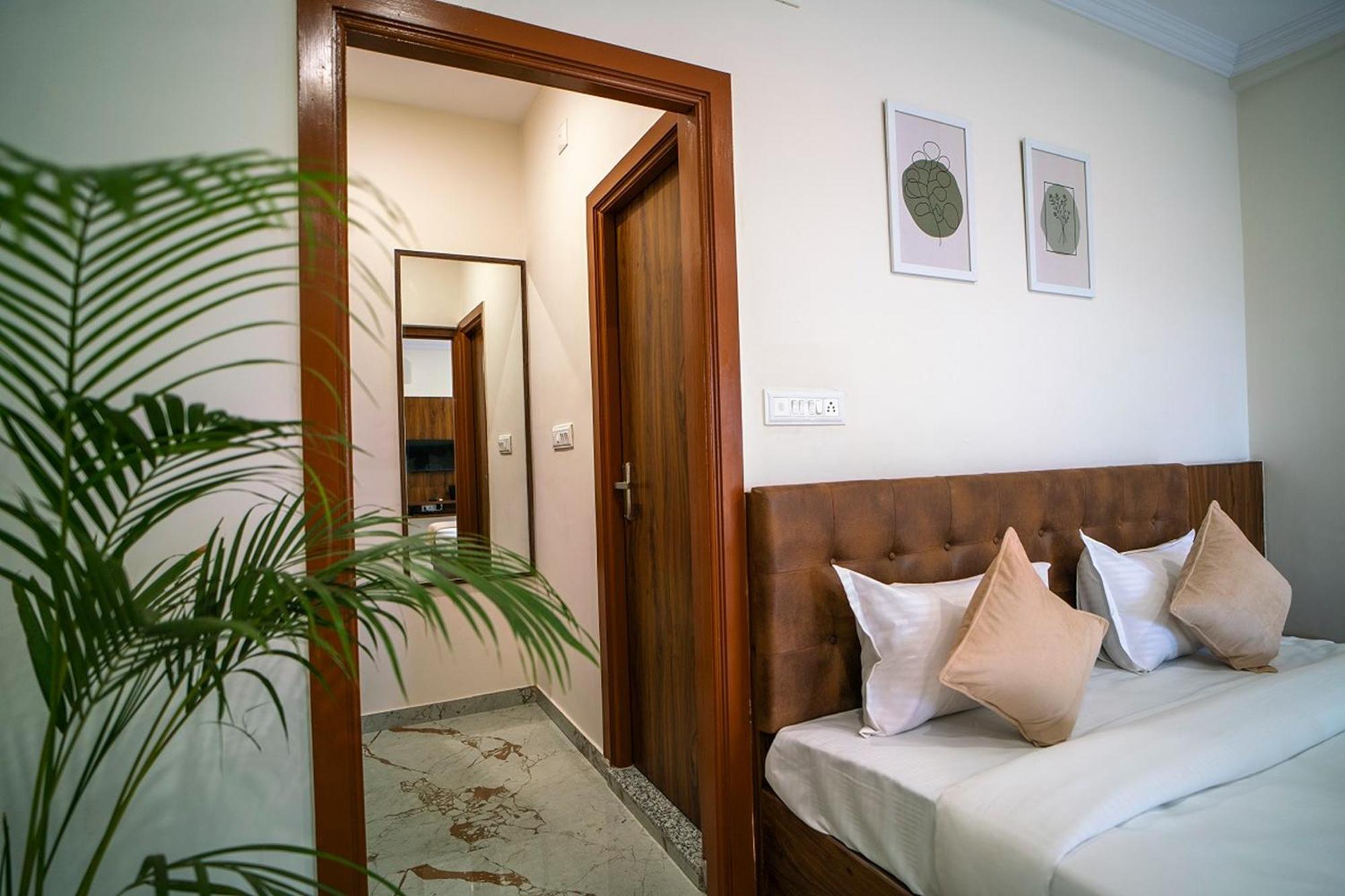 U Connect Near Rto Office, 3*