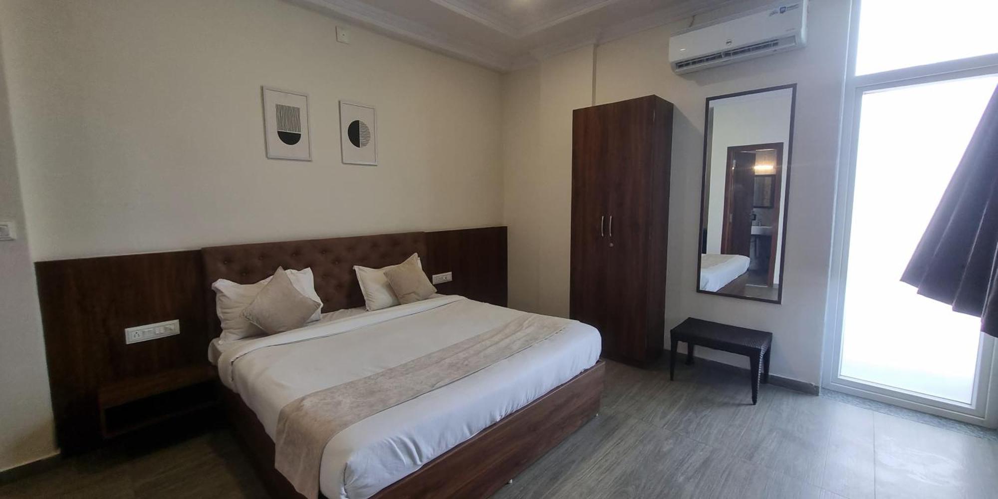 U Connect Near Rto Office, 3*