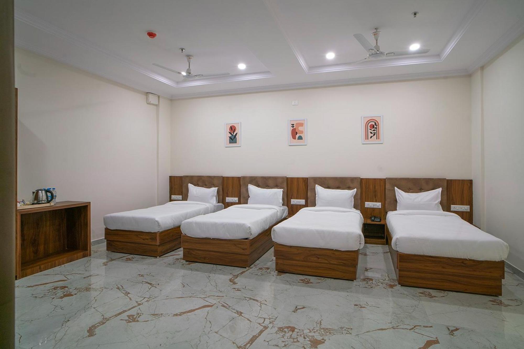 U Connect Near Rto Office, 3*