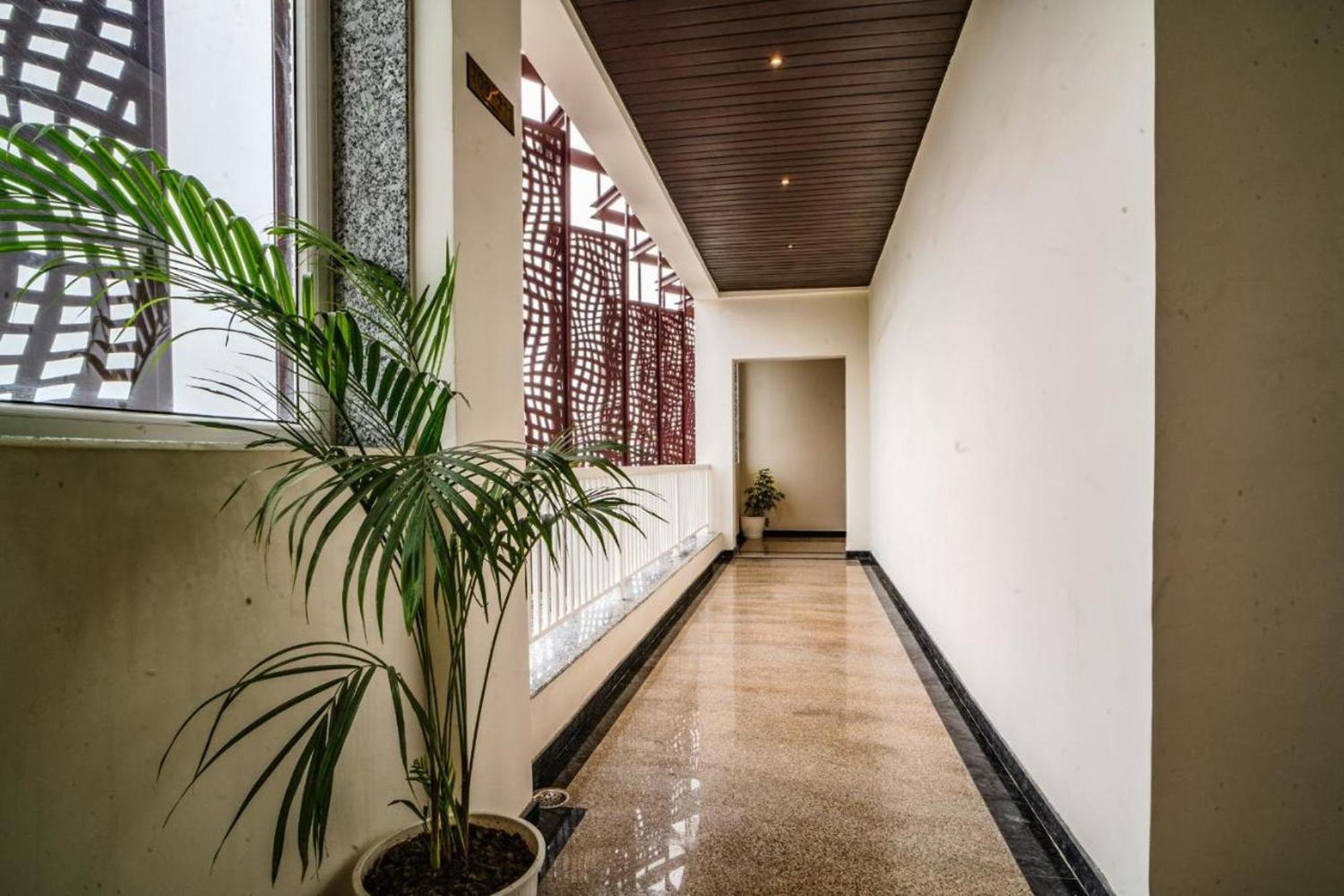 U Connect Near Rto Office, Hotel 3*