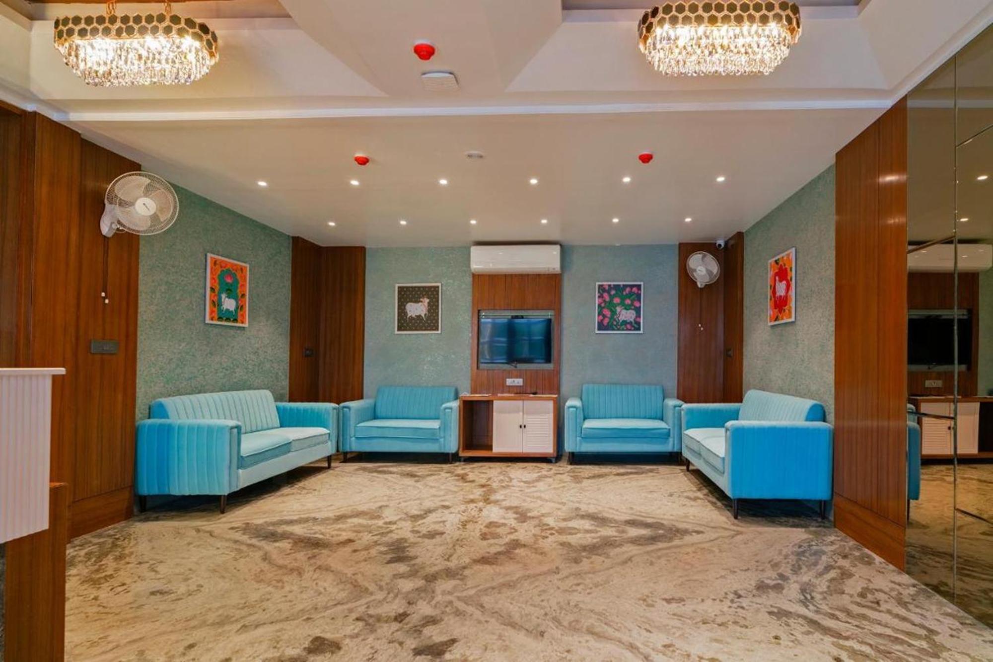 Hotel U Connect Near Rto Office, 3*