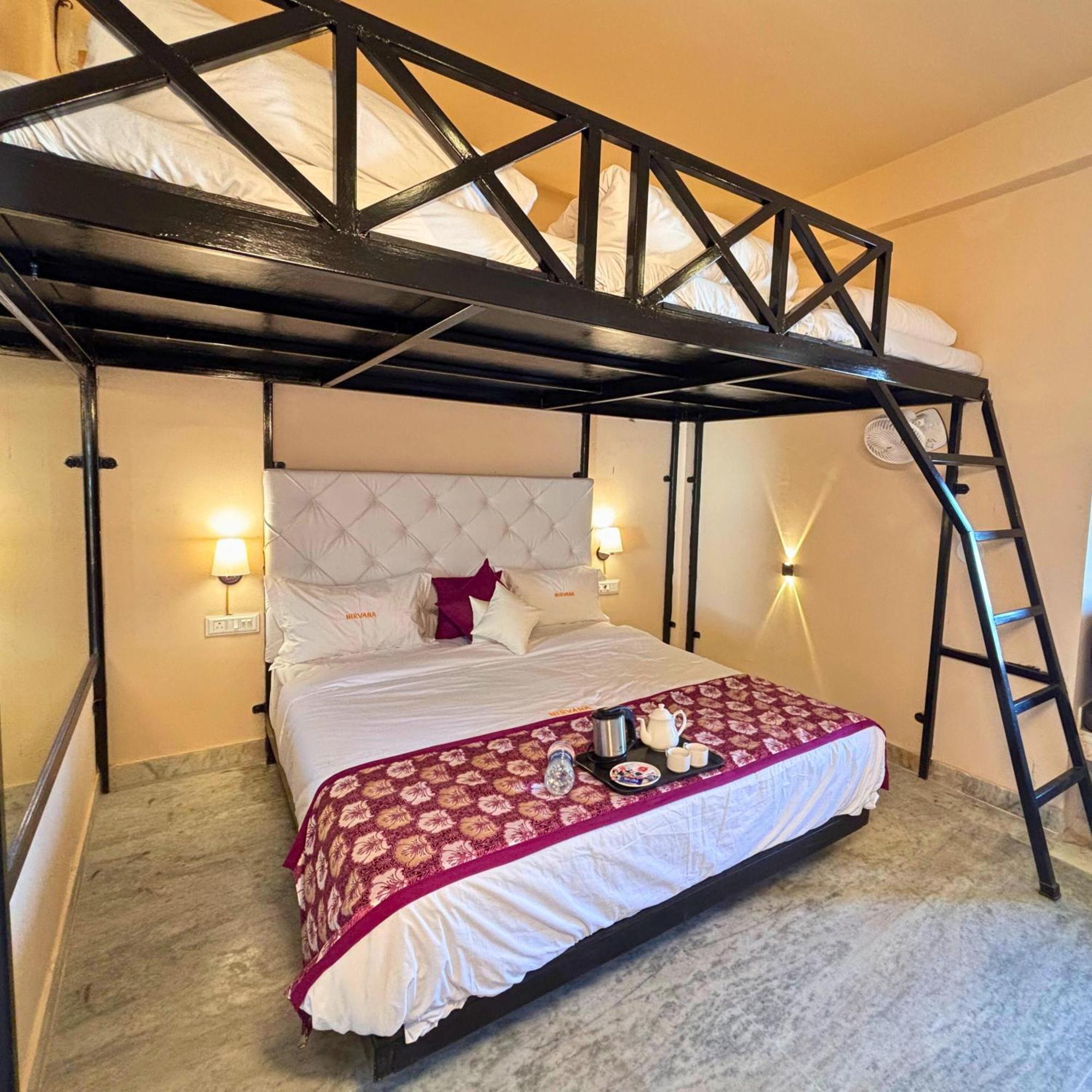 Nirvana Lakeside Guest house Udaipur