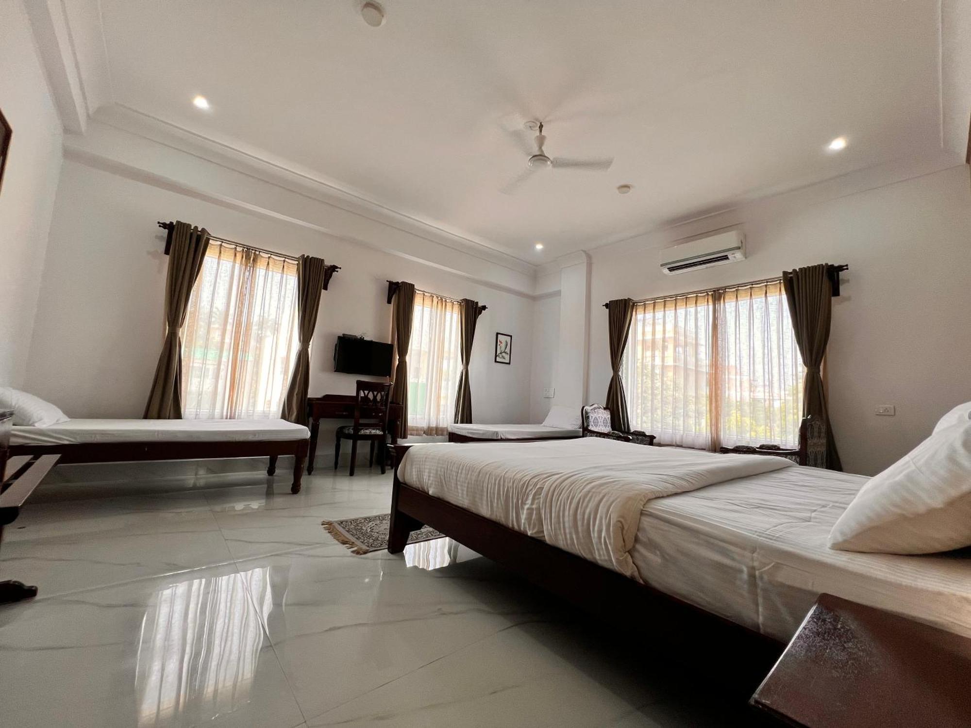 Revaas View Boutique Hotel 3*
