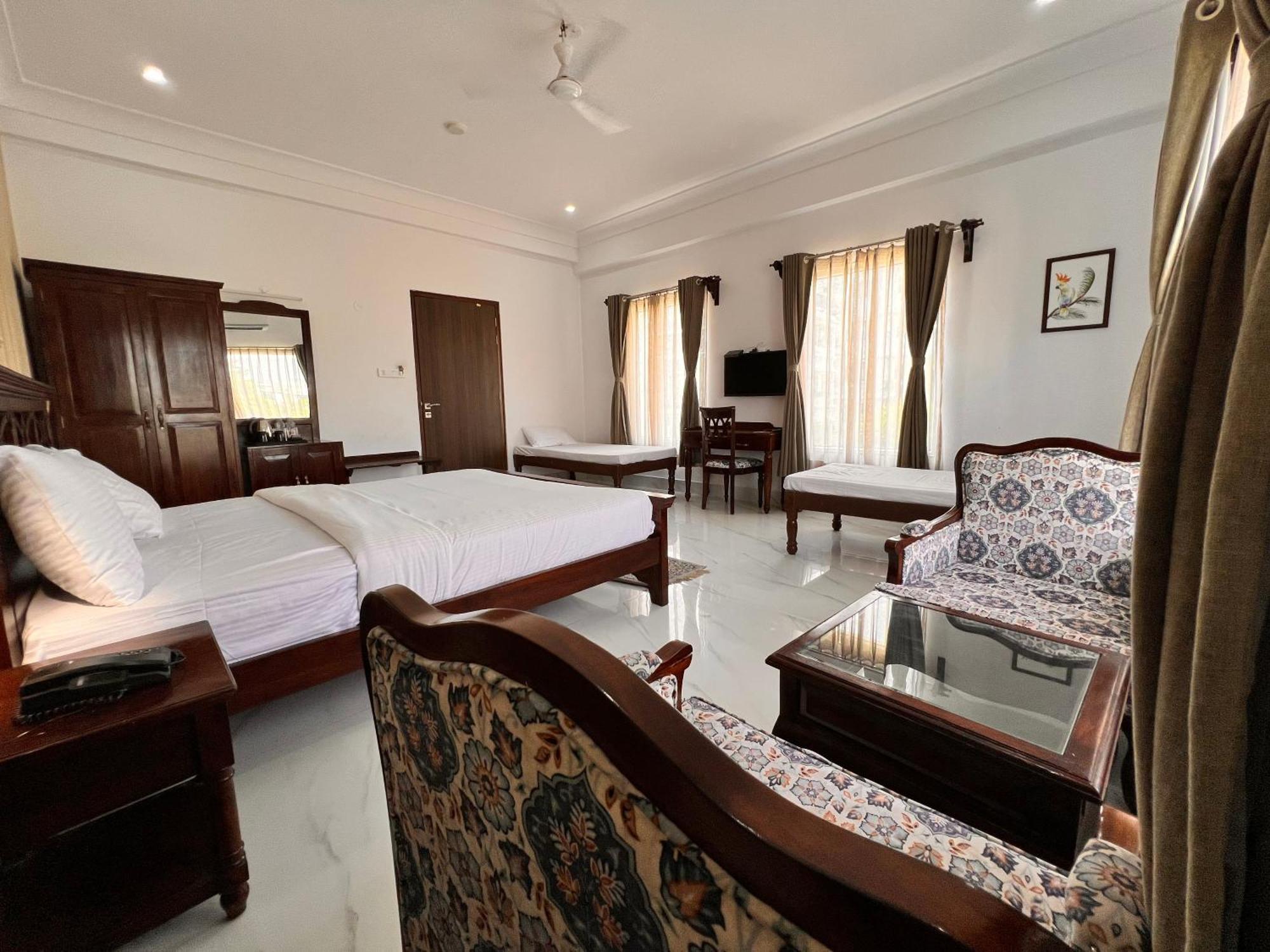 Revaas View Boutique Hotel
