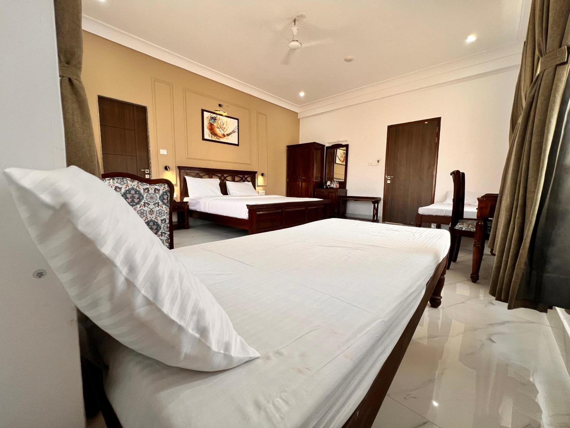 Revaas View Boutique 3*