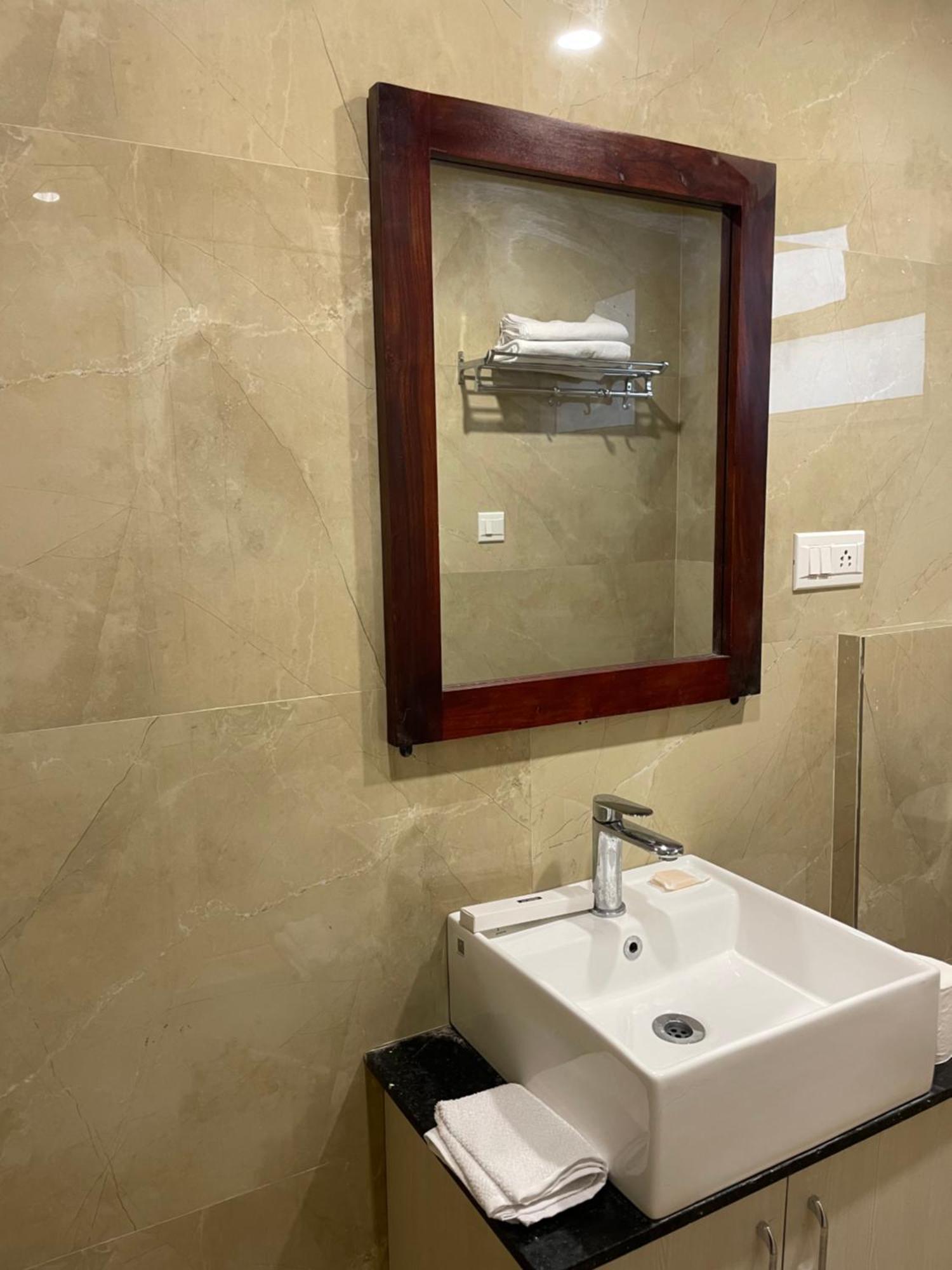Vrindavan Greens Hotel