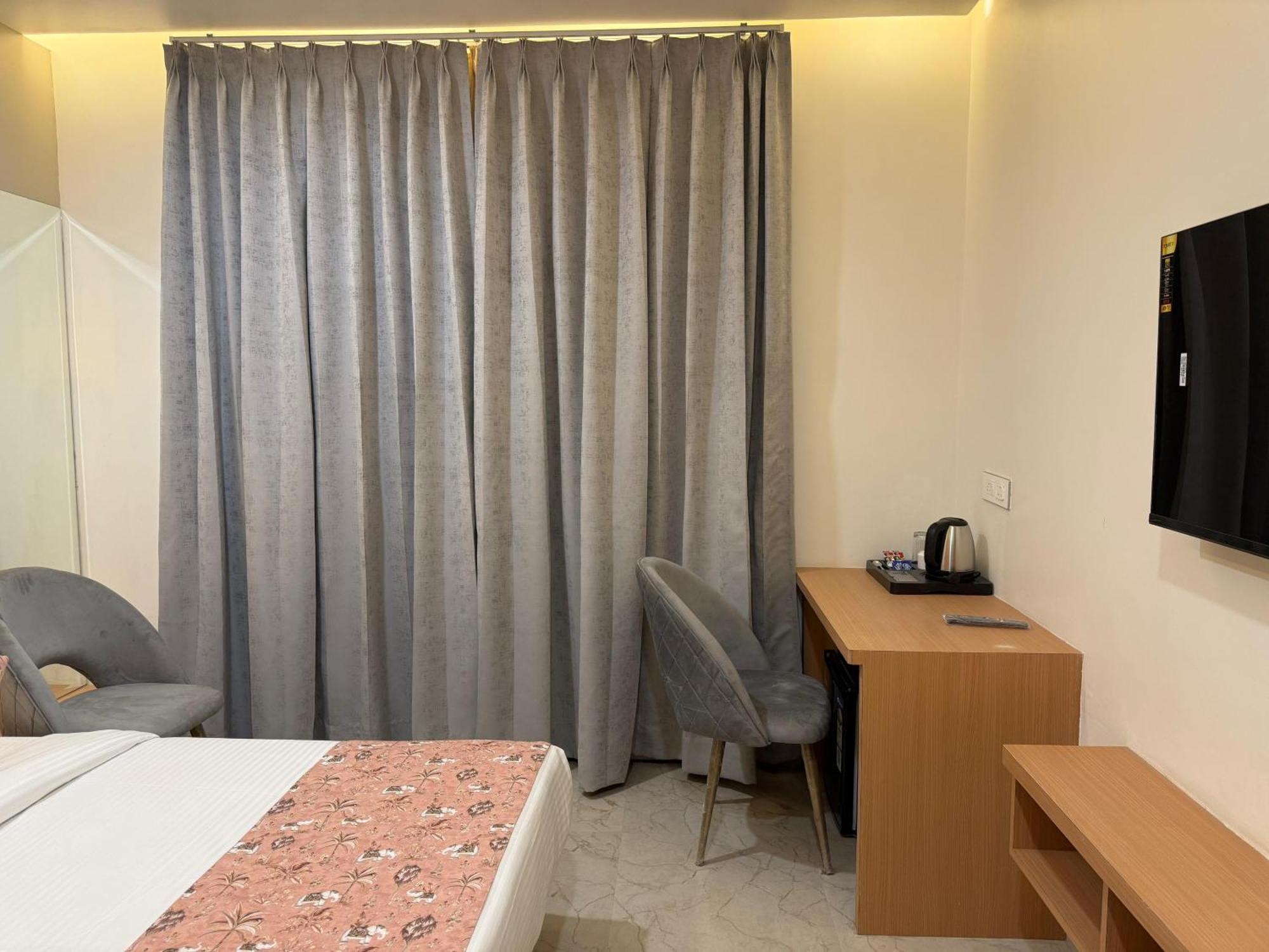 Aura By Arihant 3* Udaipur