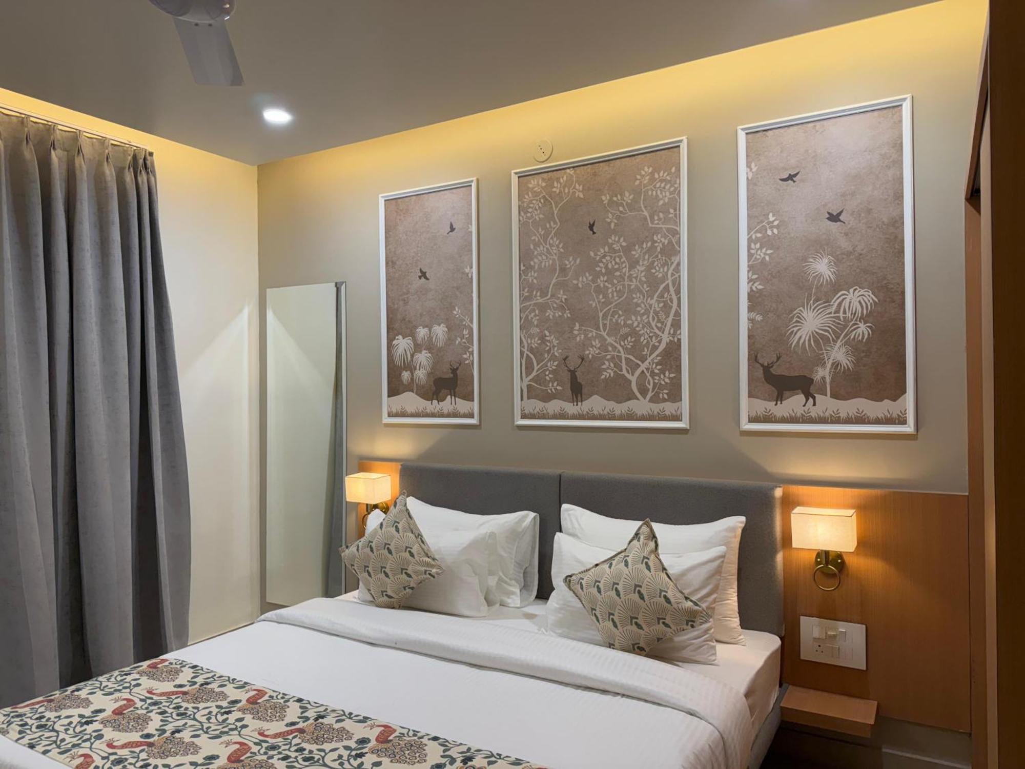 Hotel Aura By Arihant