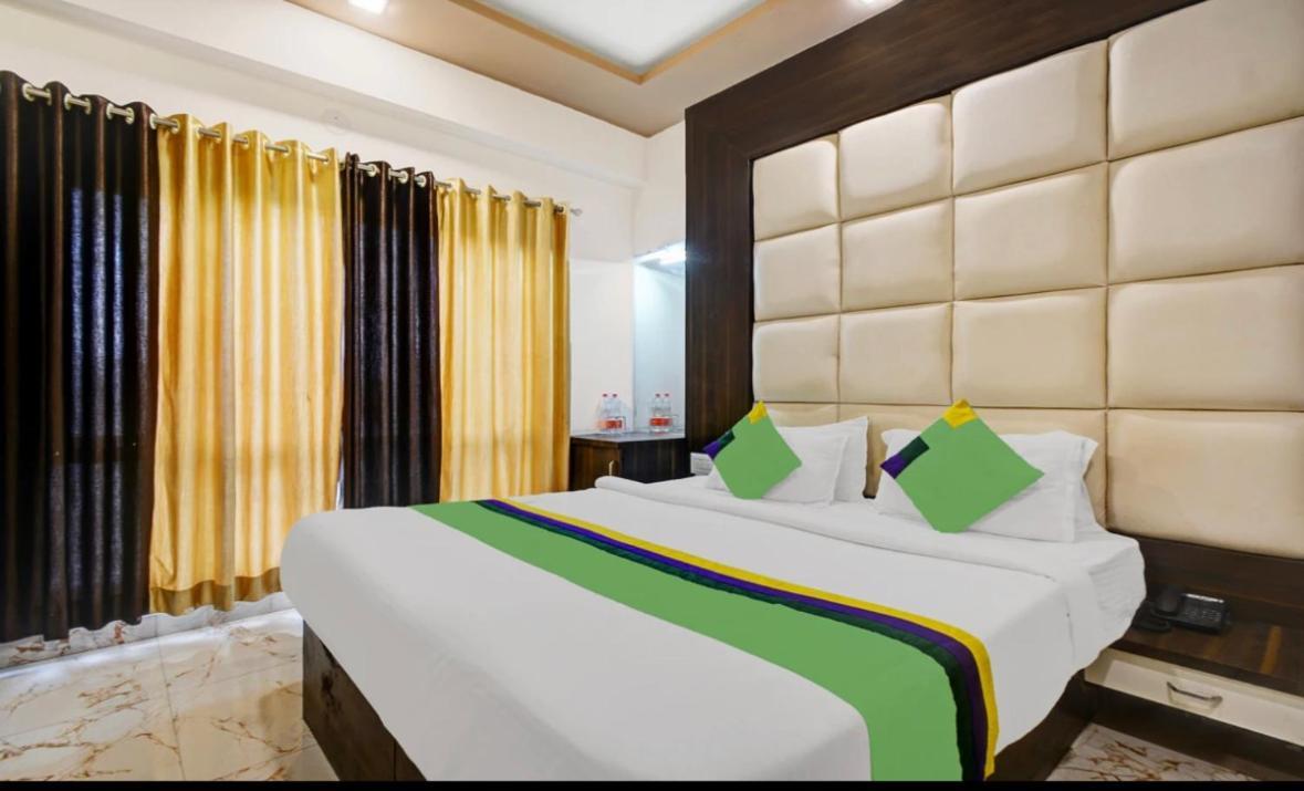 Hotel Mangal Residency Rooftop Pool Udaipur