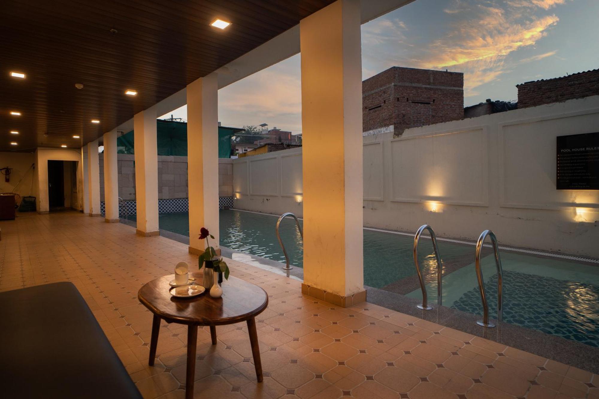 The Courtyard - Beyond Bar & Club 4*