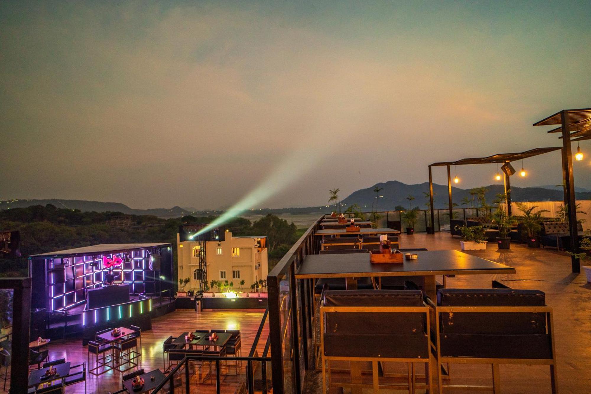 The Courtyard - Beyond Bar & Club