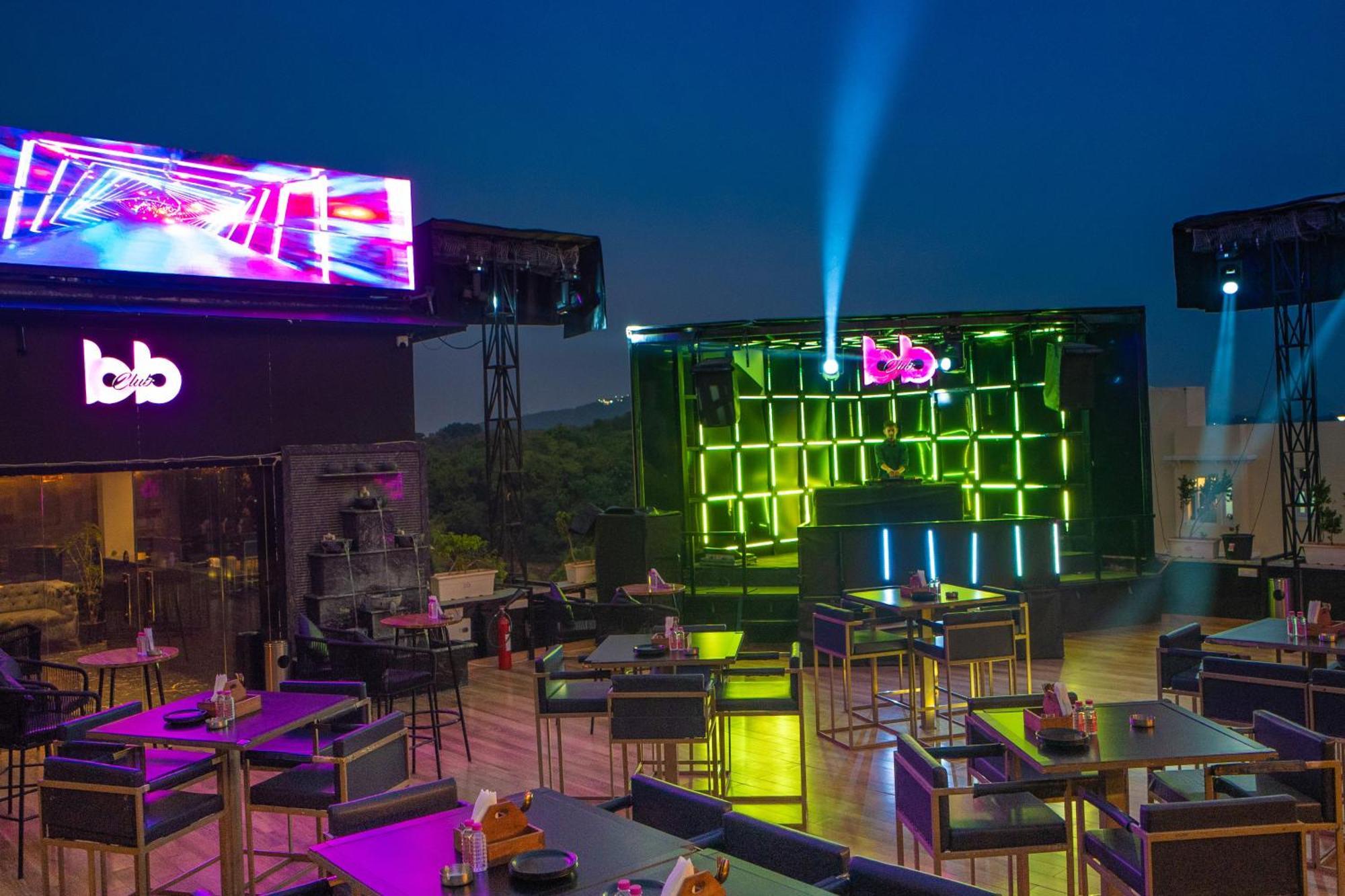 The Courtyard - Beyond Bar & Club Hotel