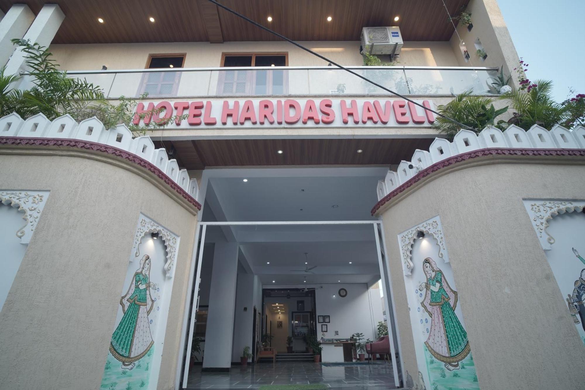 Hotel Haridas Haveli 3*