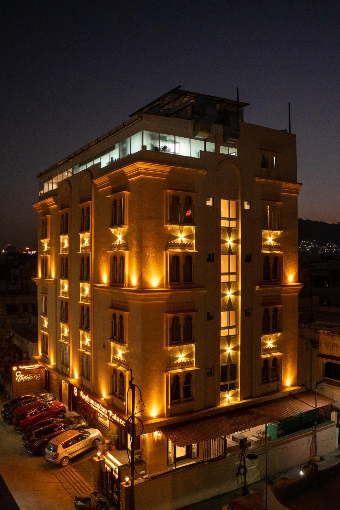 Hotel Raghunandan Palace - A Premier Boutique Stay, Center & 500 Meters From Railway Station Udaipur