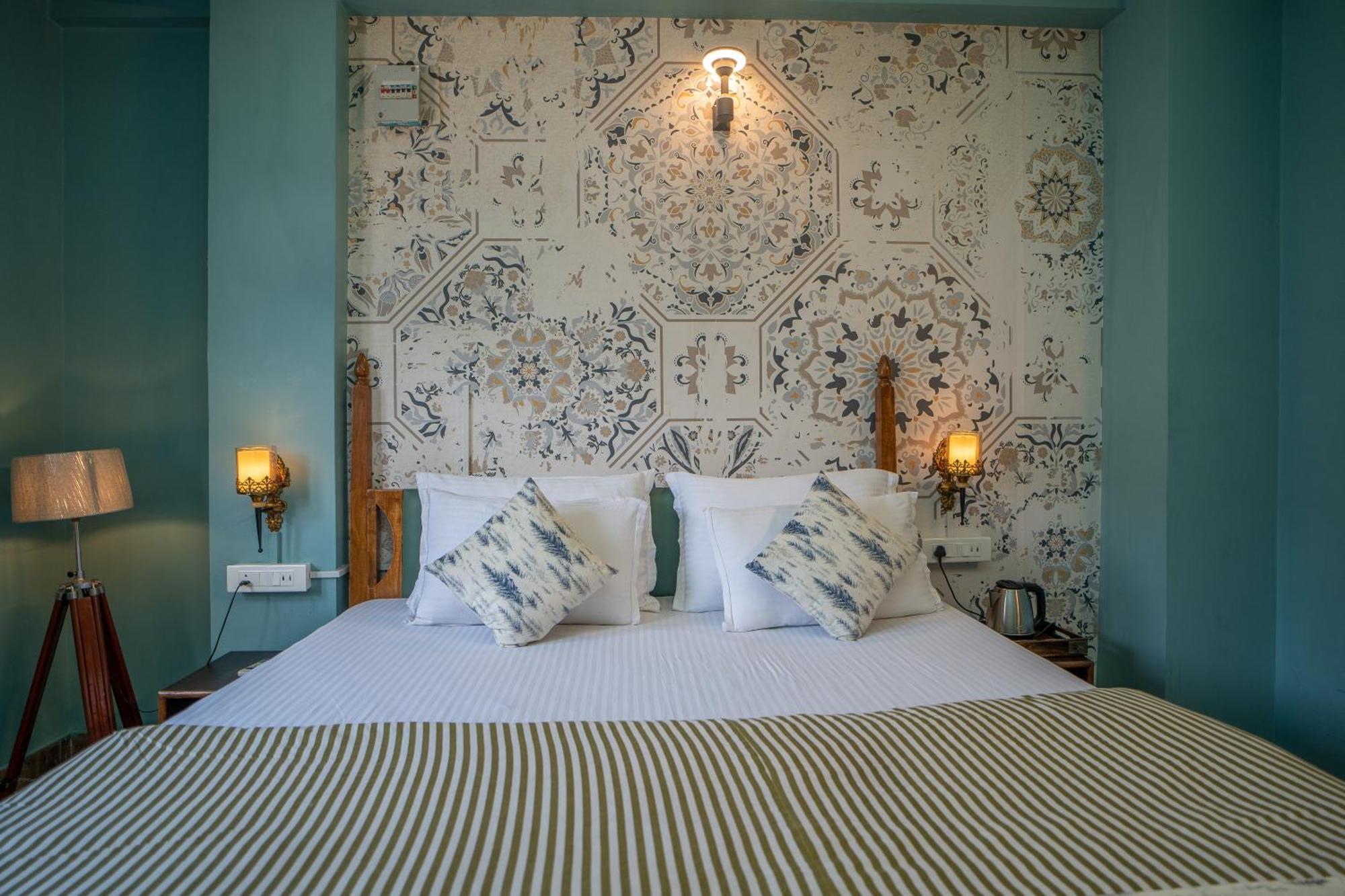 Footprint Hostel *