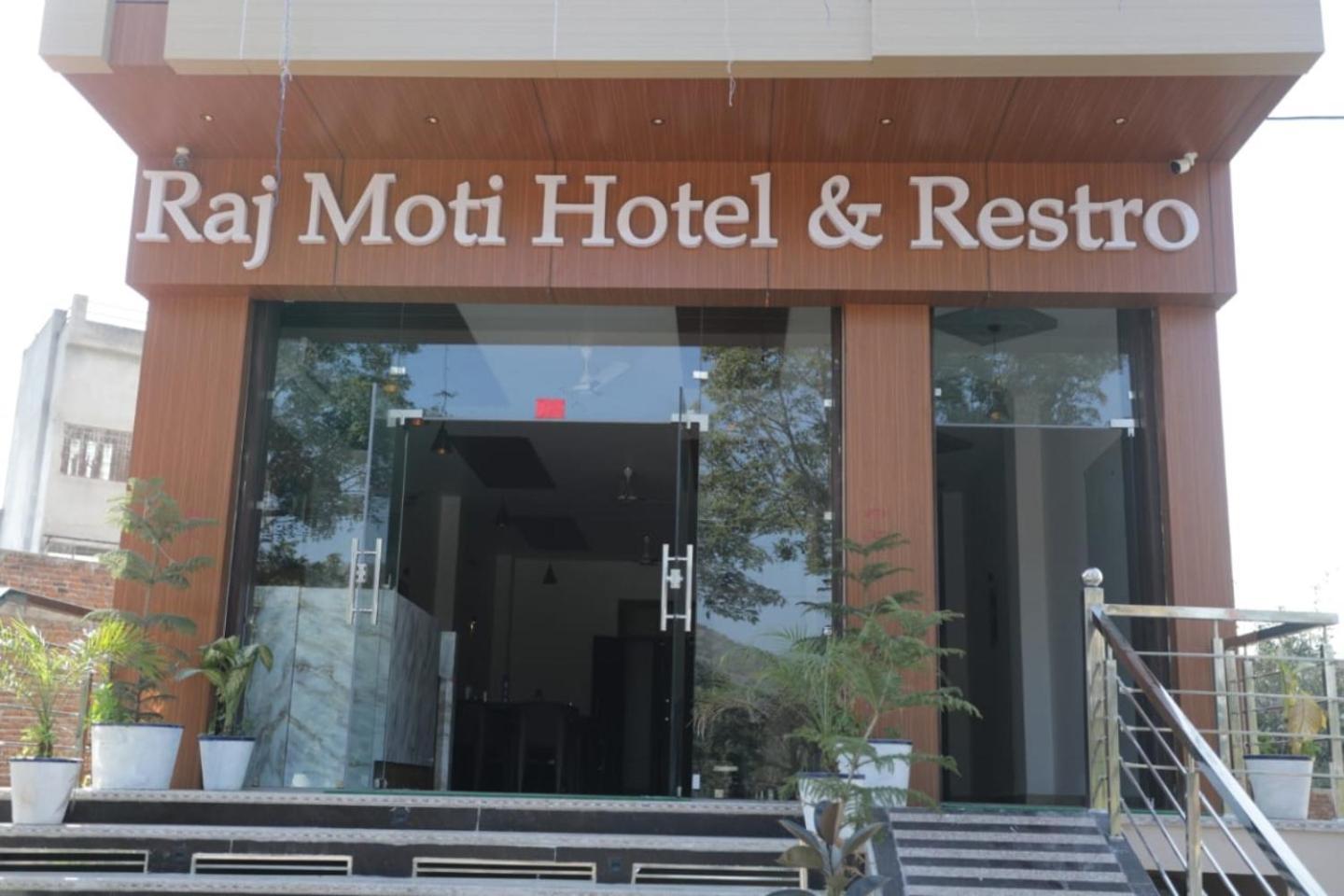 Rajmoti & Restro Udaipur