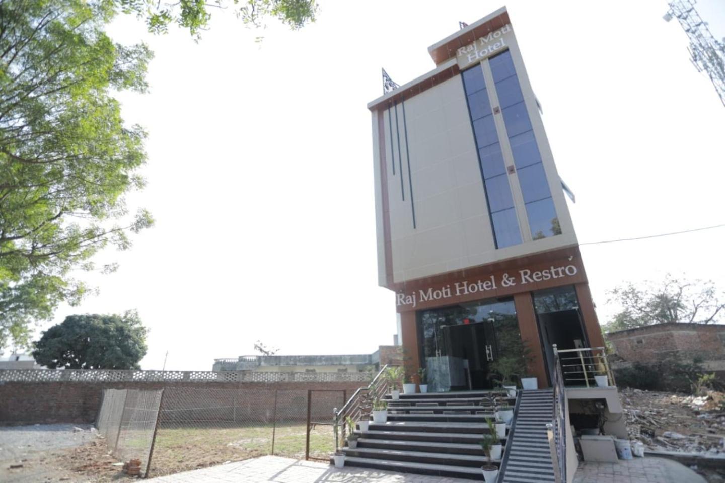 Rajmoti & Restro Udaipur
