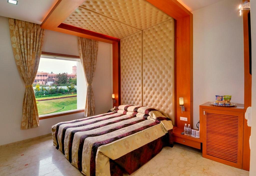 Hotel Inder Residency &