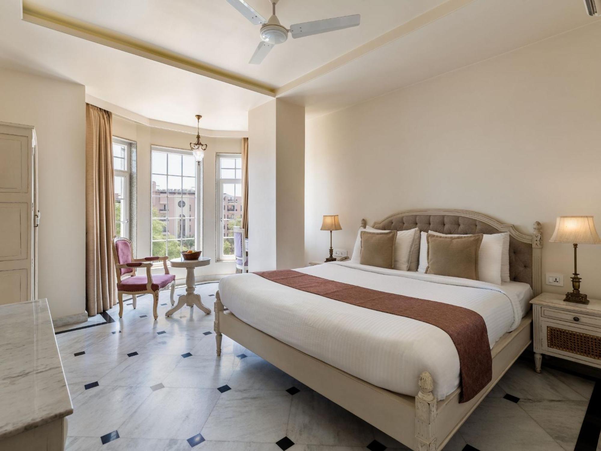 Moustache Select Hotel 3*