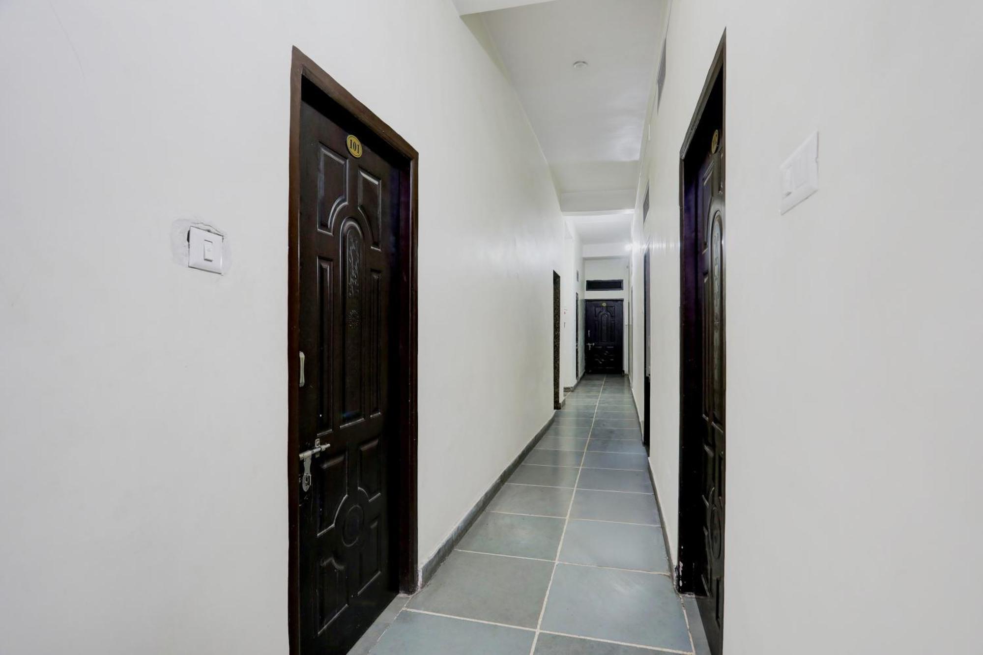 Hotel O Sector 6 Hiran Magri 4*