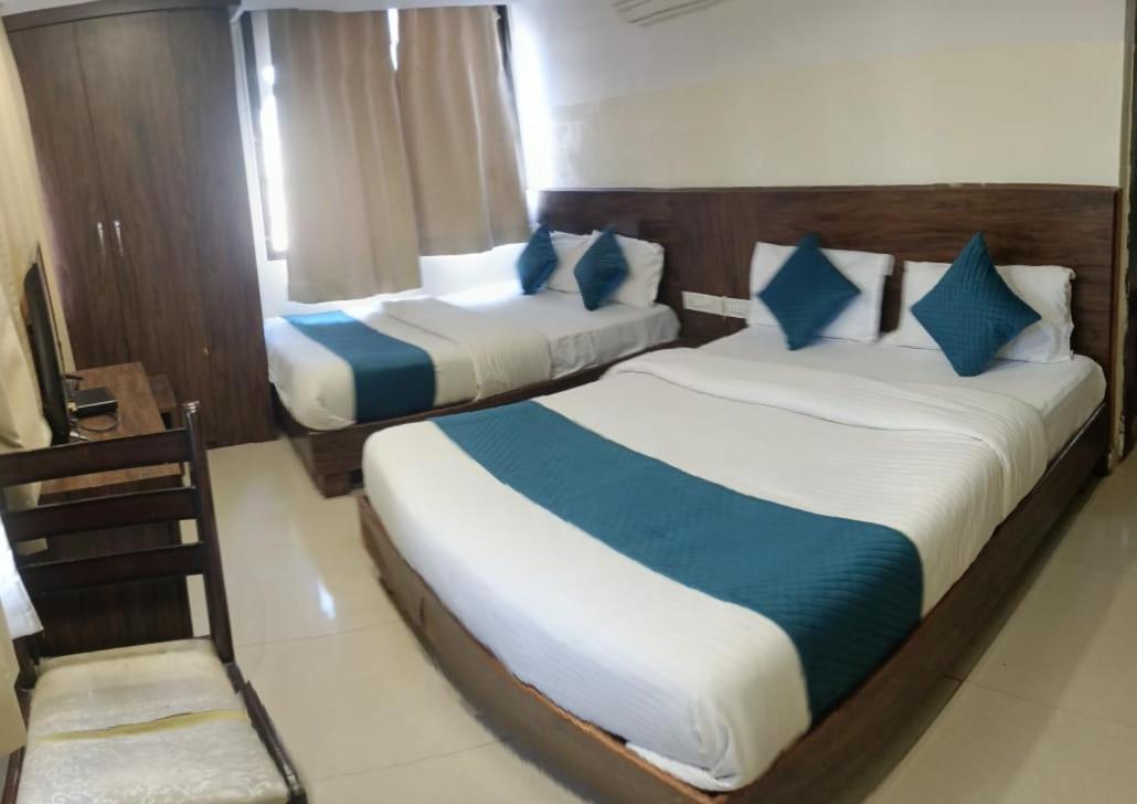 Shreenath Ji Hotel