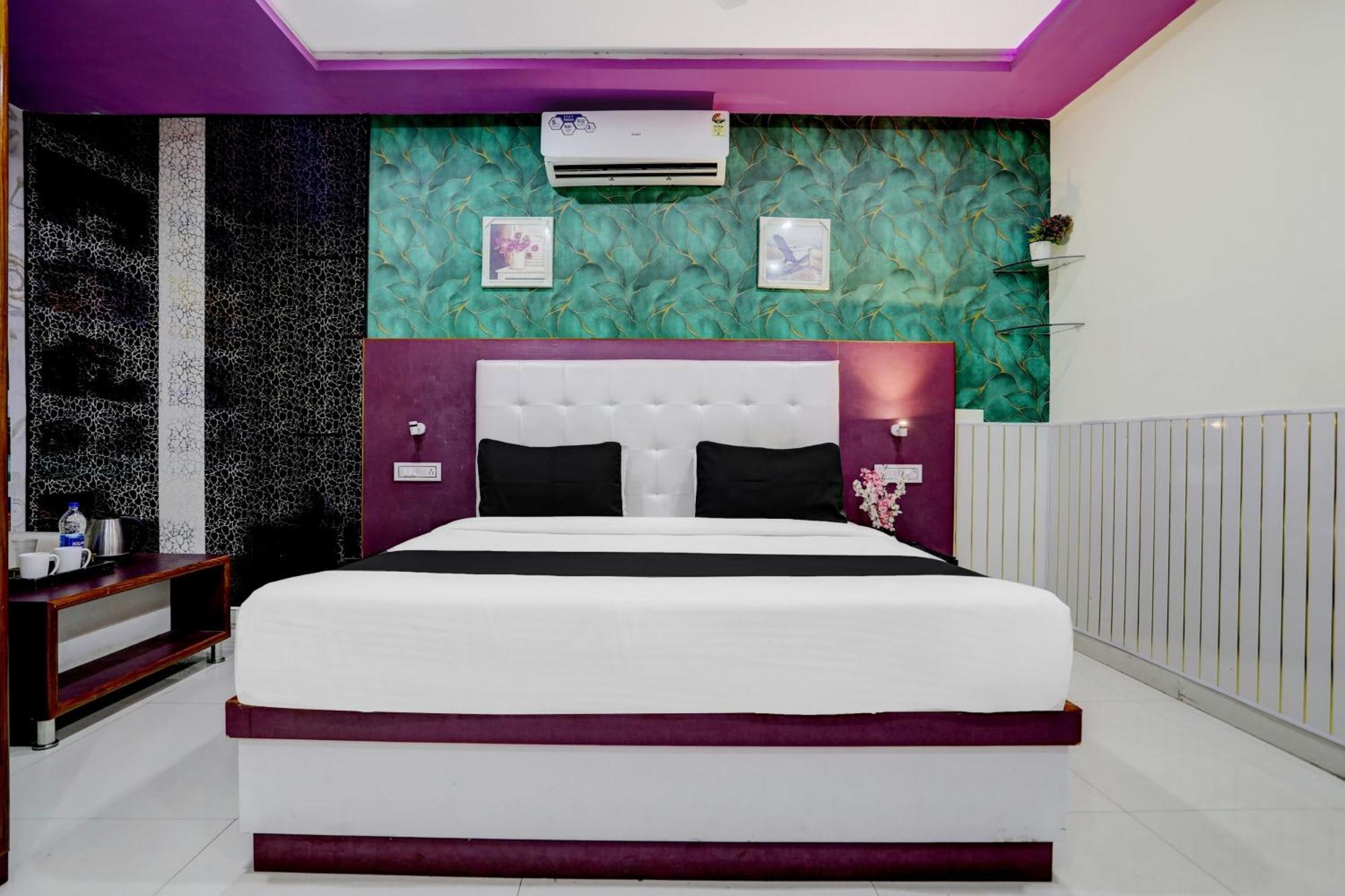 Collection O Sandal Hotel 3*