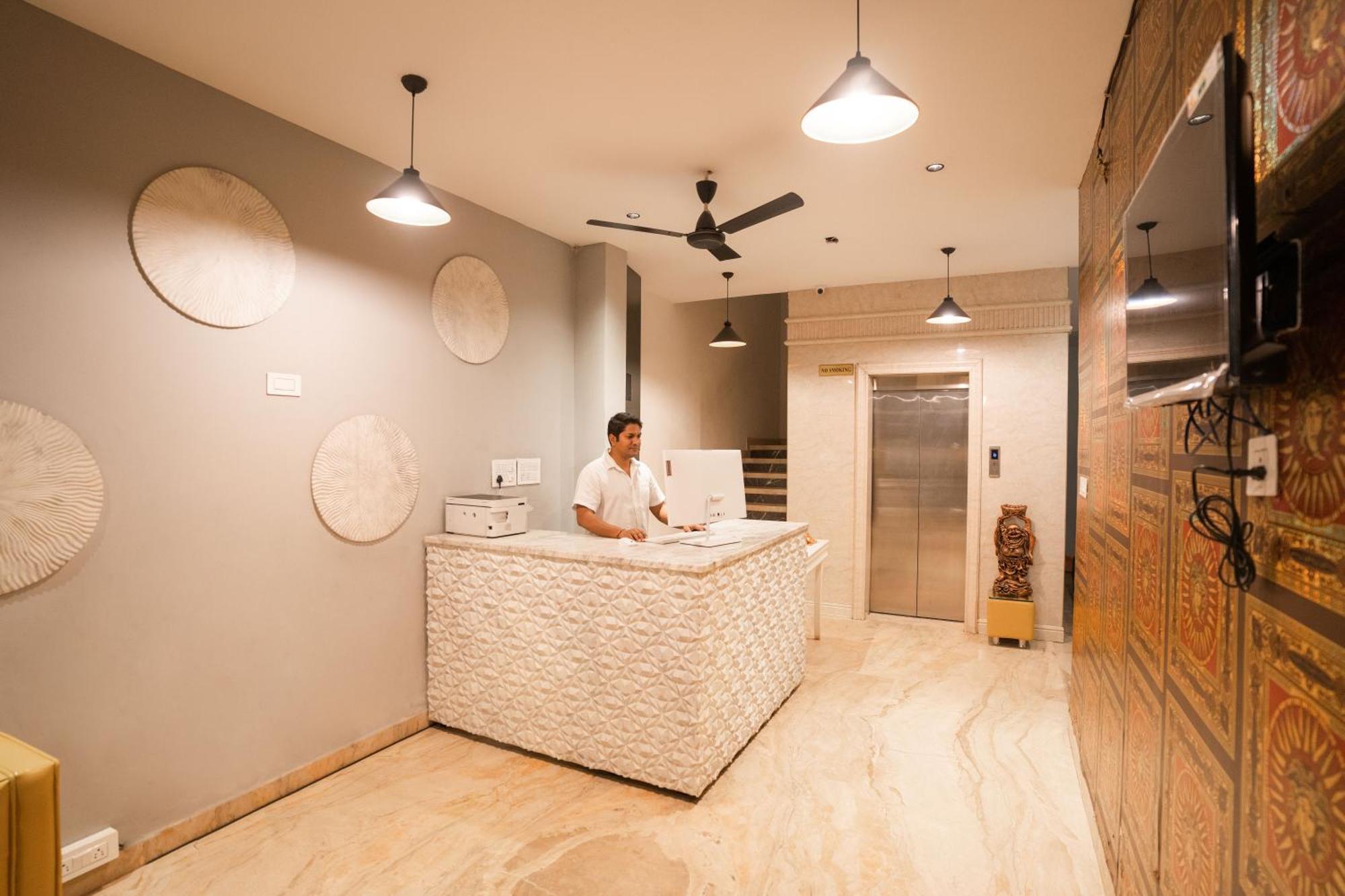 Tripli White Manor 3*